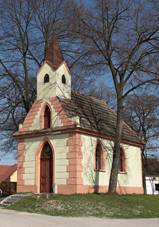 Nchov - kaple na nvsi.jpg