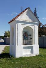Roudn�, niche chapel at house 87 (01).jpg