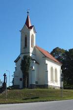 Kaple z roku 1928 na nvsi