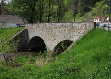 Star Dobrkovice, silnin most u mlna.jpg