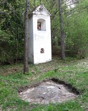 Kaplika u kamene - panoramio.jpg