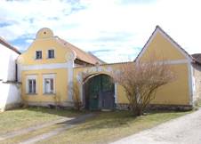 Pleovice, nves, staven.jpg