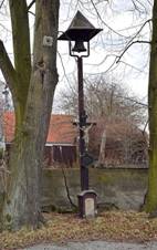 Cross and bell in Prostedn Svince 02.jpg