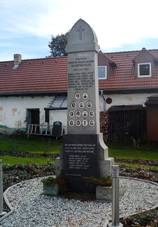 Rjov (Zlat Koruna), pomnk 01.jpg