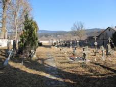 P›knÃ¡ - starÃ½ hÅ™bitov u kostela.JPG