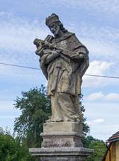 Mostov socha sv. Jana Nepomuckho.jpg