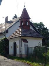 Kaplika a zvonice Panny Marie ( Blek u Chotboe ) 01.jpg