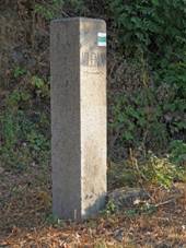 Petrovice u Uheln Pbram N. Kamenn rozcestnk.jpg