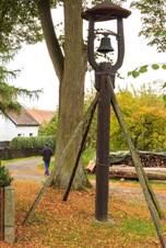 Pedbo zvonika a kek.jpg