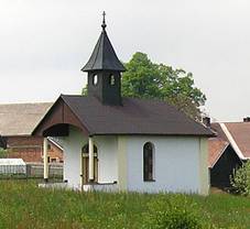https://upload.wikimedia.org/wikipedia/commons/thumb/d/d8/Chot%C4%9Bbo%C5%99%2C_Rankov%2C_chapel.jpg/1280px-Chot%C4%9Bbo%C5%99%2C_Rankov%2C_chapel.jpg