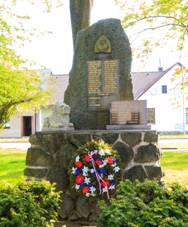 Vojnv Mstec pomnk padlch.jpg