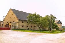 Bezovice u Chroustovic stje u zmku.jpg