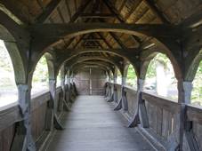 File:Ko, kostel sv. Bartolomje, most, zevnit.jpg