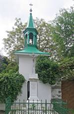 Libanice zvonika a kek.JPG