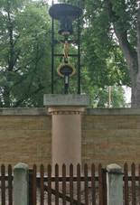 Skupice kek se zvonikou.JPG