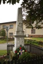 Memorial of victims of World Wars in Devkov, Chrudim district.JPG