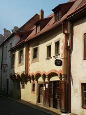 File:Slavonice dum 450 U dobry duse.JPG