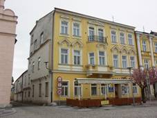 File:Slavonice, nm. Mru 482,.JPG