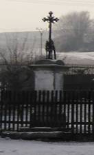 Na obrÃ¡zku mÅ¯Å¾e bÃ½t: obloha, dÅ¯m, strom, mrak, venku a pÅ™Ãroda