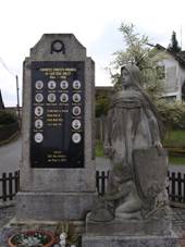 Pomnk obtem vlky v Peci pod erchovem