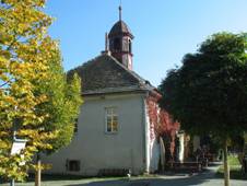 Budova bval koly v centru Devic