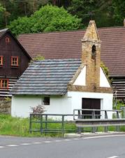 Dub, Bukovec, chapel.jpg