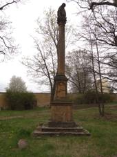 Chrmce - sloup se sochou Ecce homo (1) .JPG