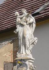 elkovice (3) - socha.JPG