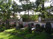 Bulovka, Arnoltice, hÅ™bitov 01.jpg