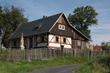 Doln asnice, rouben dm.jpg