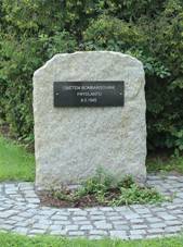 FrÃ½dlant, pamÃ¡tnÃk ob›tem bombardovÃ¡nÃ FrÃ½dlantu.jpg