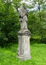 http://upload.wikimedia.org/wikipedia/commons/b/ba/Doubrava%2C_socha_sv._Jana_Nepomuck%C3%A9ho_%282%29.JPG