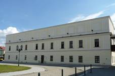 File:Karvin, Masarykovo nmst, Lottyhaus.JPG