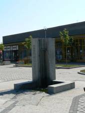 http://rychvald.cz/images/phocagallery/mesto/thumbs/phoca_thumb_l_namesti-fontana.jpg