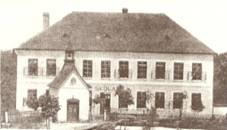 http://obec-janovice.unas.cz/PG_Historie/bigimages/01.Budova%20skoly%20po%20vystavbe.jpg