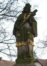 Nkov socha sv Nepomuckho 2.JPG