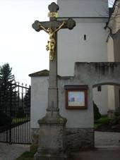 Nkov k u kostela.JPG