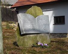 Pamtnk Mistra Jana Husa a obt I.svtov vlky 01.jpg