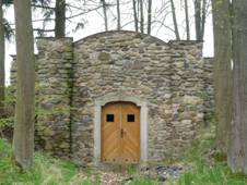 Lzesk sklep - vchod.jpg