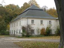 Hostinec v zeleni.jpg