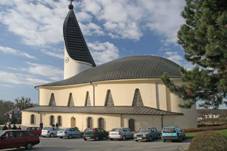 Kostel Krista Dobrho paste ve Hnvoicch.jpg