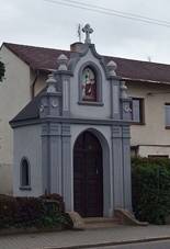 Kobeice, kaplika.JPG