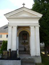 Kravae, kostel svatho Bartolomjem kaple.JPG