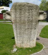 Ostrava, Petkovice, socha na nmst (1).JPG