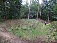 Zvada, tvrzit (2).JPG