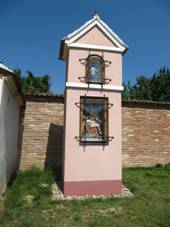 Doln Bojanovice, kaplika u vinohrad.jpg