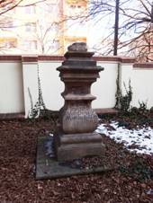 Hodonn, zmek, podstavec.jpg