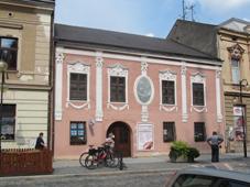 File:Holeov, nmst Dr. E. Benee 28.jpg