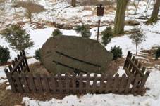 Pamtnk zaniklho Hrachovit (Q66565896) 01.jpg