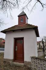 Kaple ve Hvozdci (Q66565875) 02.jpg